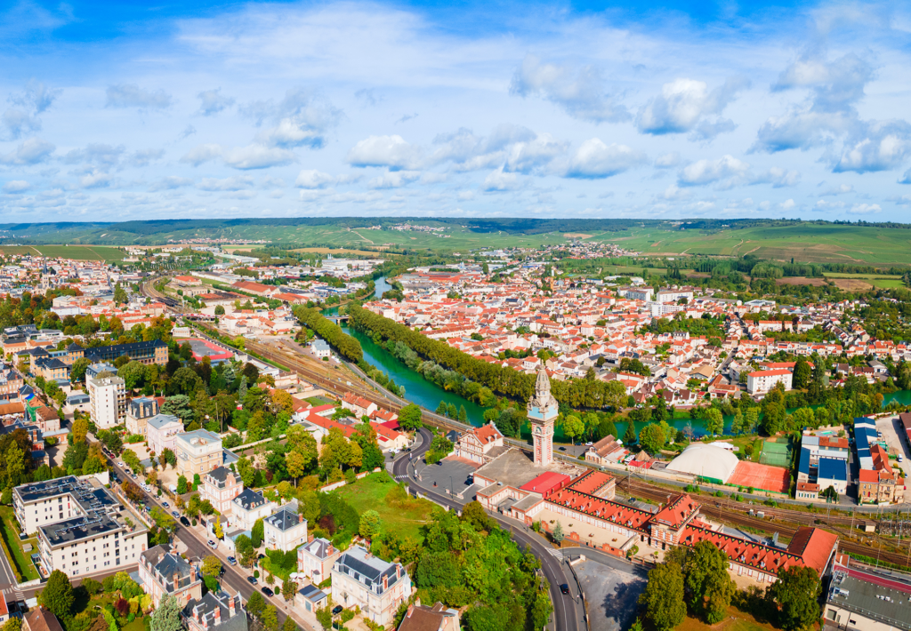 Épernay ou Reims - où séjourner pour visiter la Champagne